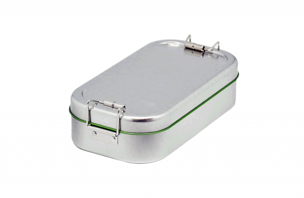 Lunchbox LB GREEN • 700 ml komplett aus Weißblech mit Bügelverschluss. Ansicht von schräg oben. Deckelinnenseite gefärbt.